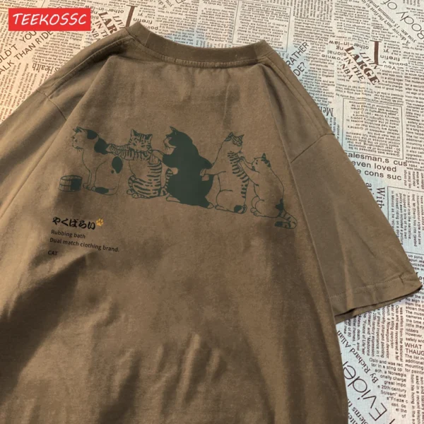 Women's loose fit t-shirt featuring a funny cartoon cat print