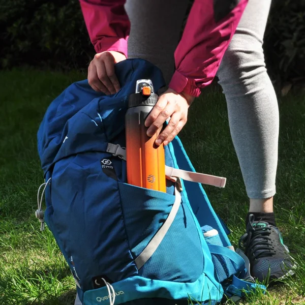 FEIJIAN 600ml stainless steel vacuum insulated water bottle.
