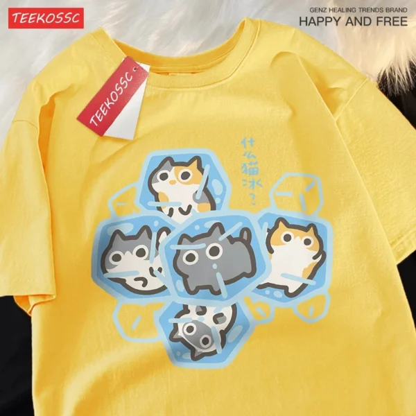 Soft gray cotton unisex t-shirt with a funny cat graphic print.