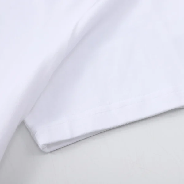 Breathable oversized unisex cotton t-shirt with short sleeves