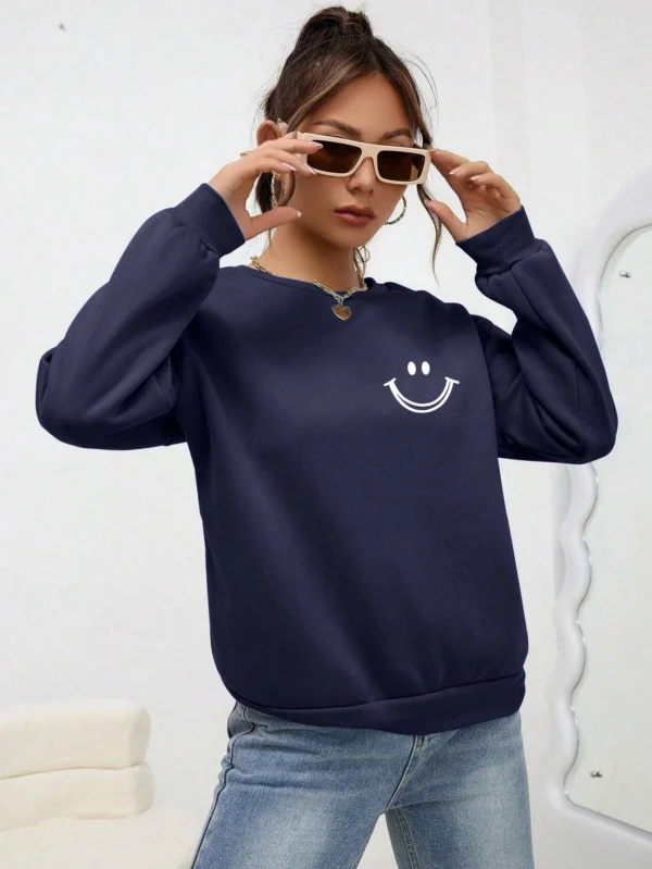 loose fit casual design.