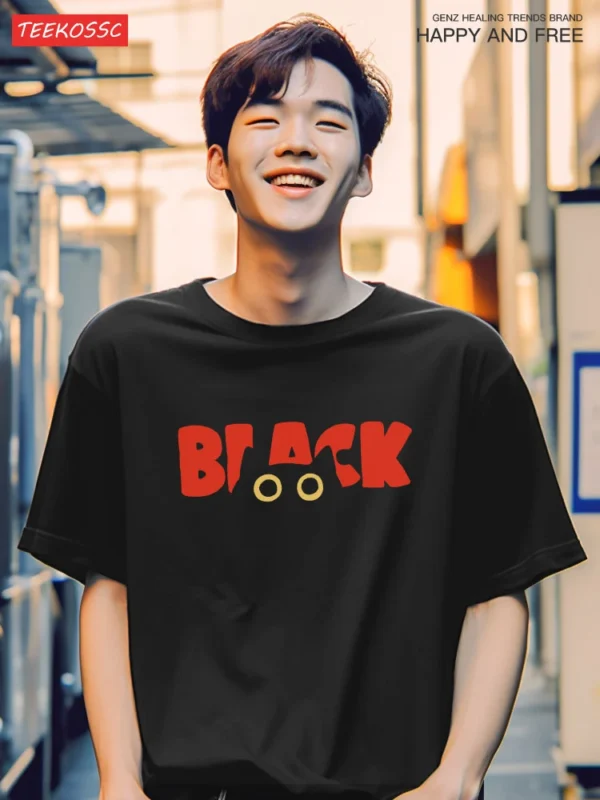 Black cat print t-shirt