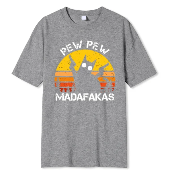 Men's t-shirt with funny graphic print: a cat holding two guns.