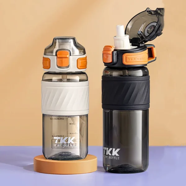 600ml Tritan Water Bottle with straw