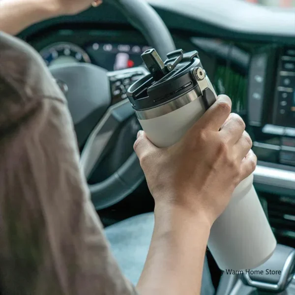 Tyeso vacuum insulated stainless steel travel mug for hot and cold drinks.