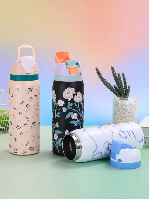Cartoon insulated stainless steel water bottle with temperature display. BPA-free and eco-friendly.