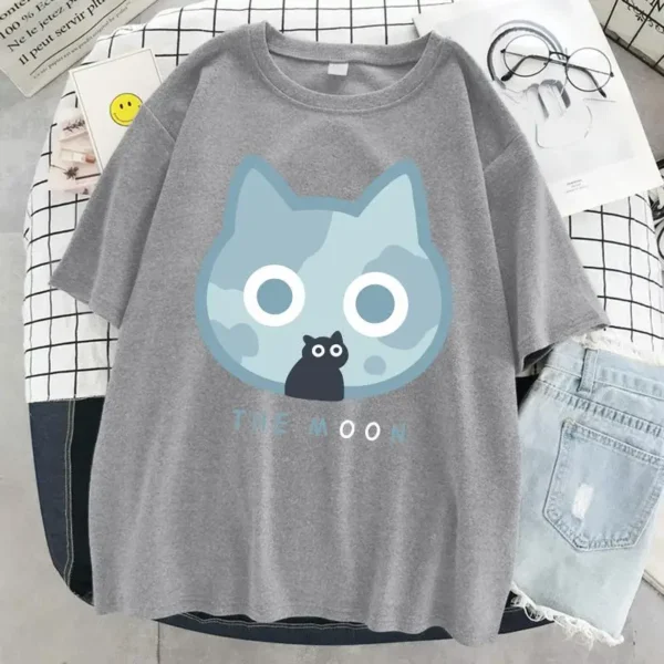 Women's oversized moon cat graphic t-shirt