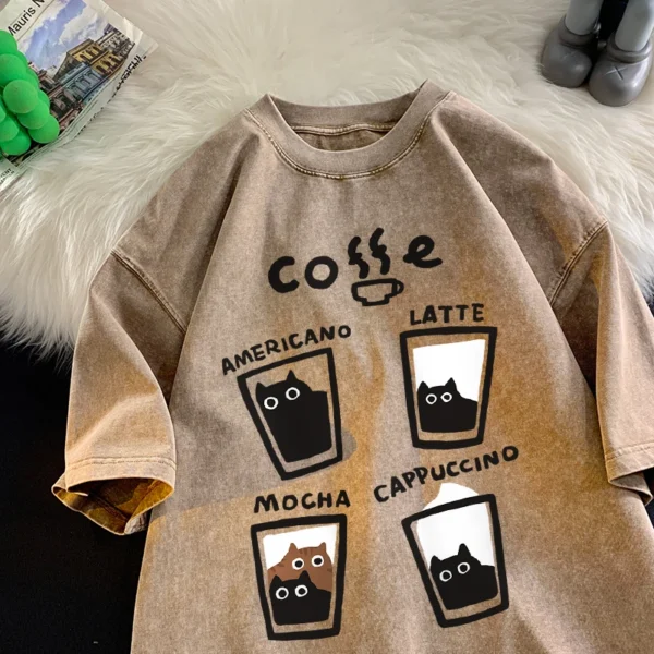 Unisex vintage cat graphic t-shirt with Y2K retro style