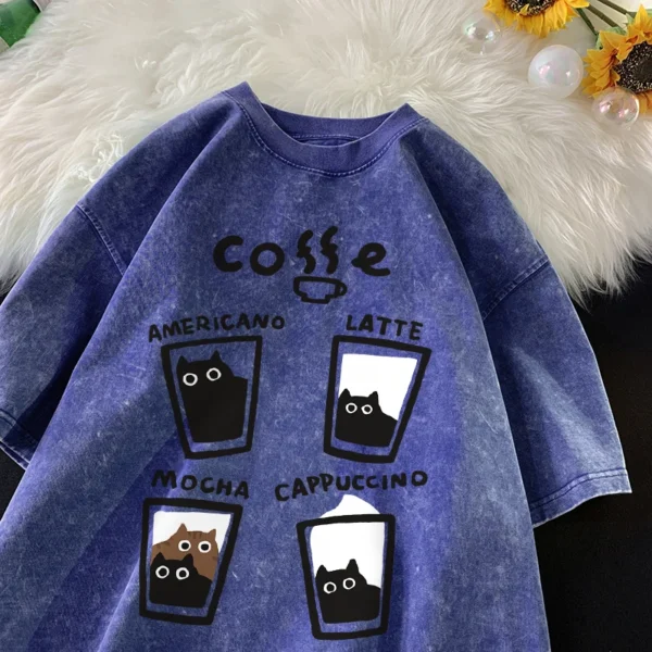 Unisex vintage cat graphic t-shirt with Y2K retro style
